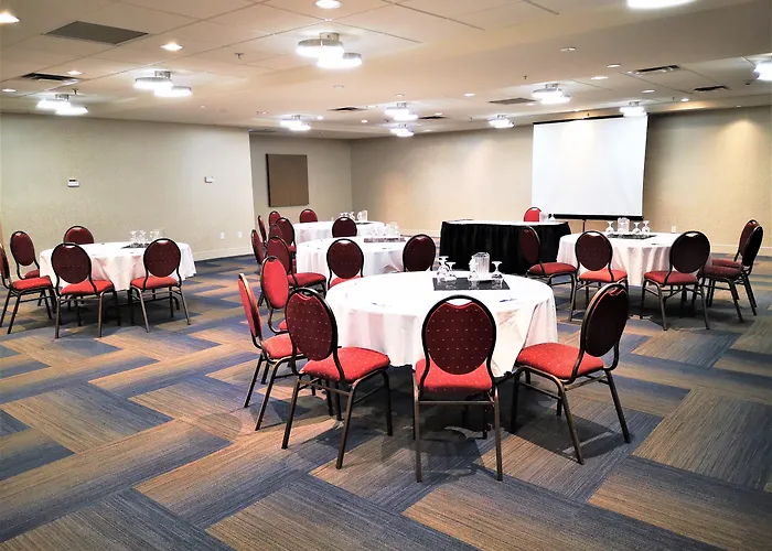 Holiday Inn Express And Suites Surrey By Ihg